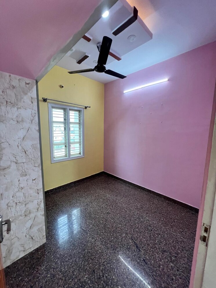 Room, nri layout 2 Bedroom 1200 Sq.Ft. Builder Floor In Nri Layout Bangalore 9355416