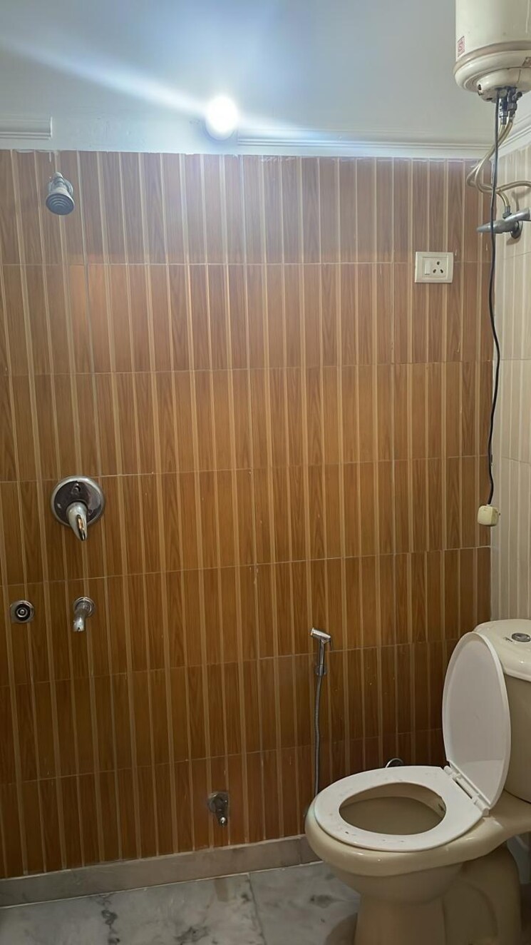 undefined, sector 23 2 Bedroom 2000 Sq.Ft. Builder Floor In Sector 23 Gurgaon 9355438