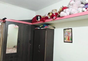 Bedroom in 2 BHK Builder Floor at Nri Layout – for Rent