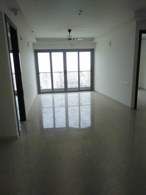Room in 2 BHK Apartment at Jiten Apartment, Andheri West – for Rent