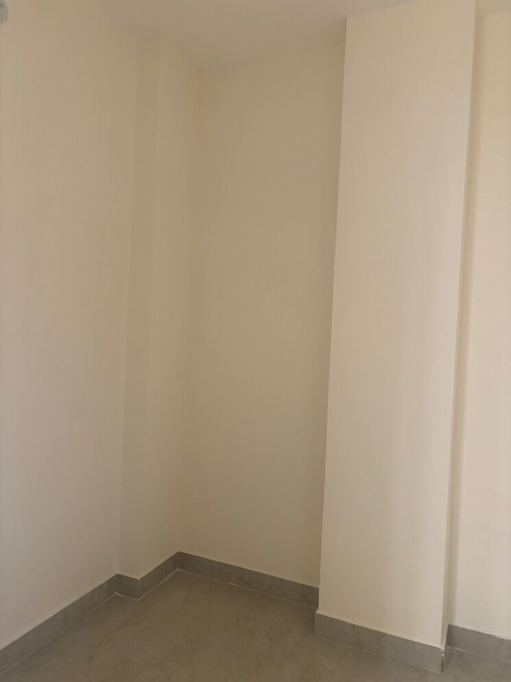 Room, sector 23 3 Bedroom 3500 Sq.Ft. Builder Floor In Sector 23 Gurgaon 9355483