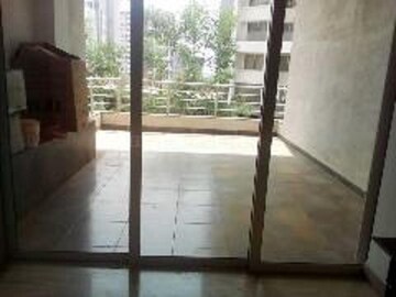 Room in 3 BHK Apartment at Marvel Enigma, Kharadi – for Rent