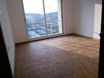 Room in 3 BHK Apartment at Marvel Enigma, Kharadi – for Rent