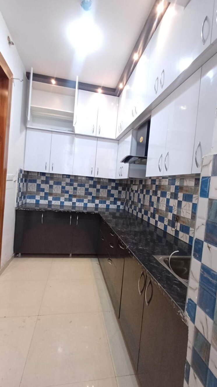 Kitchen, prateek-grand-city 2.5 Bedroom 1155 Sq.Ft. Apartment In Siddharth Vihar Ghaziabad 9355468