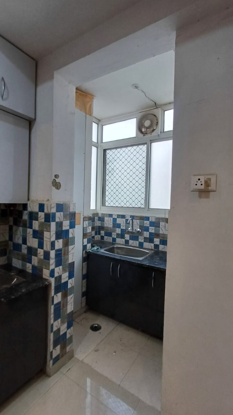 Kitchen, prateek-grand-city 2.5 Bedroom 1155 Sq.Ft. Apartment In Siddharth Vihar Ghaziabad 9355468