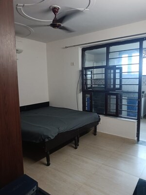Room in 2 BHK Builder Floor at Sector 21 – for Rent