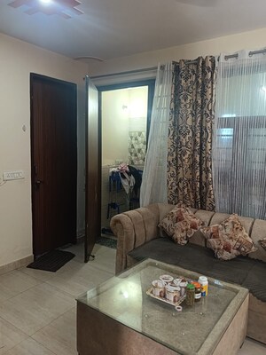 Living Room in 2 BHK Builder Floor at Sector 21 – for Rent