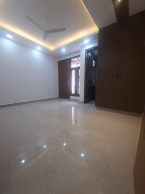 Room in 2 BHK Builder Floor at Malviya Nagar – for Rent