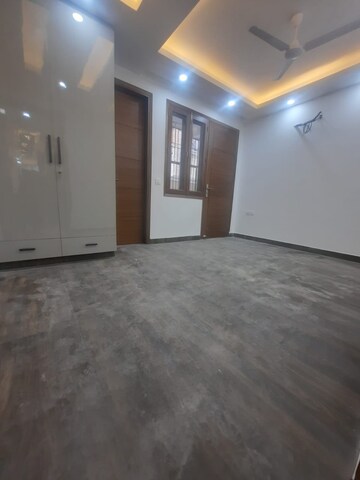 Room in 2 BHK Builder Floor at Malviya Nagar – for Rent