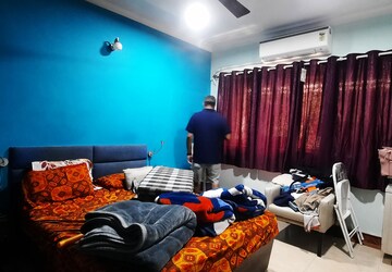 Living Room in 3 BHK Apartment at Shiv Parvati Apartments Andheri, Andheri West – for Sale