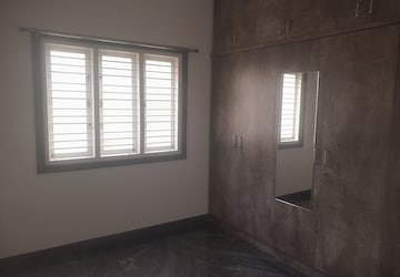 Room in 3 BHK Builder Floor at Nri Layout – for Rent