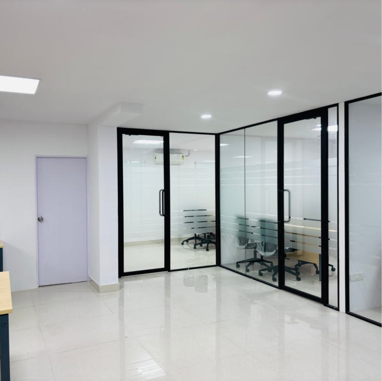 Room, madhapur Commercial Office Space 2218 Sq.Ft. In Madhapur Hyderabad 9355659