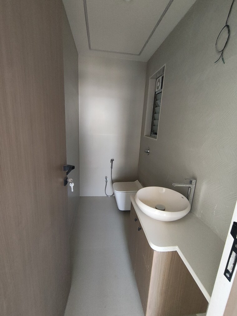 Bathroom, alamdar-the-auro 2 Bedroom 891 Sq.Ft. Apartment In Lower Parel Mumbai 9355662