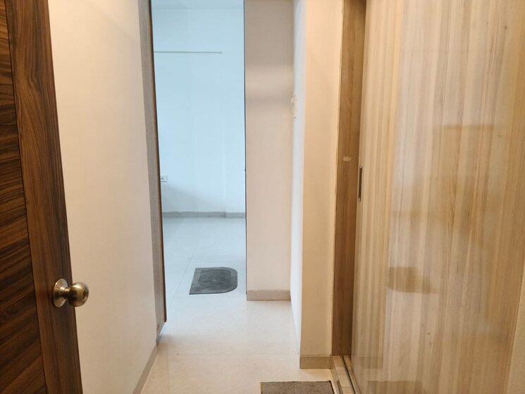Bathroom, pr-woodwind 2 Bedroom 790 Sq.Ft. Apartment In Andheri East Mumbai 9355691