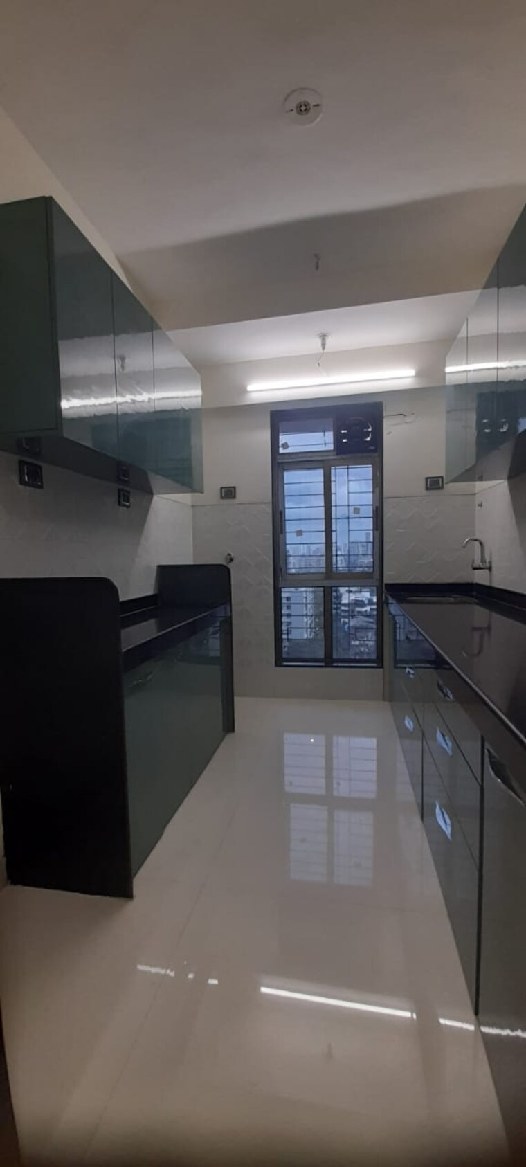 Kitchen, evershine-millennium-paradise 3 Bedroom 800 Sq.Ft. Apartment In Kandivali East Mumbai 9355716