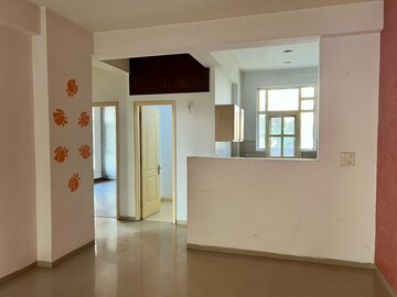 Room in 2 BHK Apartment at Sushma Green vista, Ghazipur – for Rent