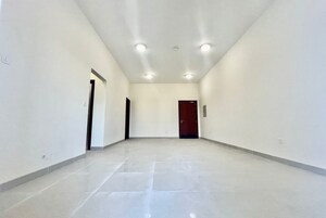 Room in 2 BHK Apartment at Peninsula Salsette 27, Byculla – for Rent