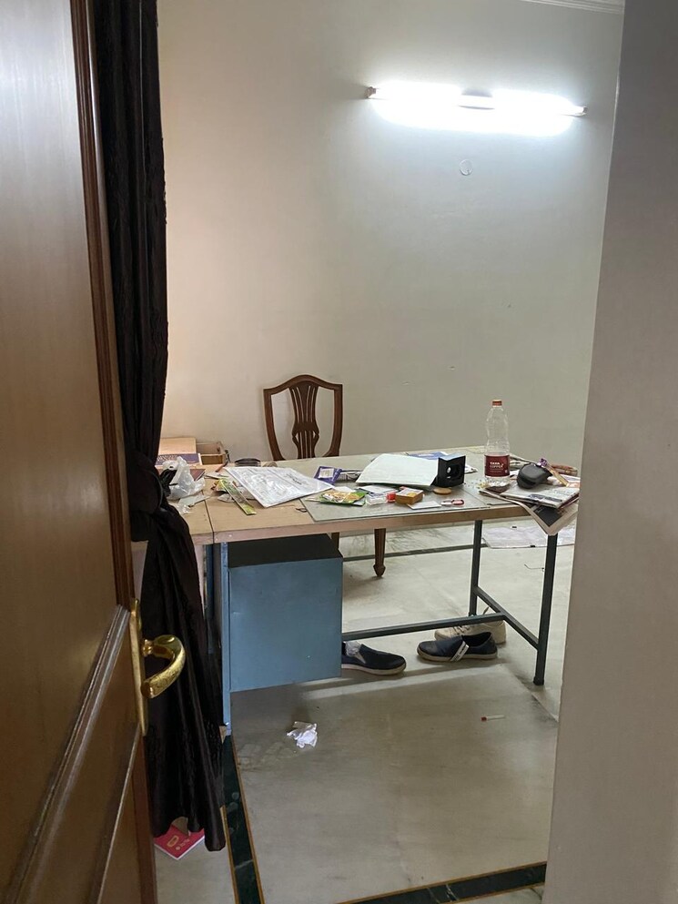 Other, mayur vihar 2.5 Bedroom 850 Sq.Ft. Apartment In Mayur Vihar Delhi 9355750