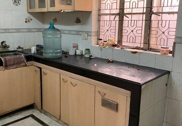 Kitchen in 2.5 BHK Apartment at Mayur Vihar – for Rent