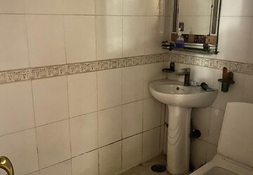 Bathroom in 2.5 BHK Apartment at Mayur Vihar – for Rent