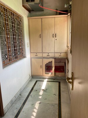  2.5 BHK Apartment at Mayur Vihar – for Rent