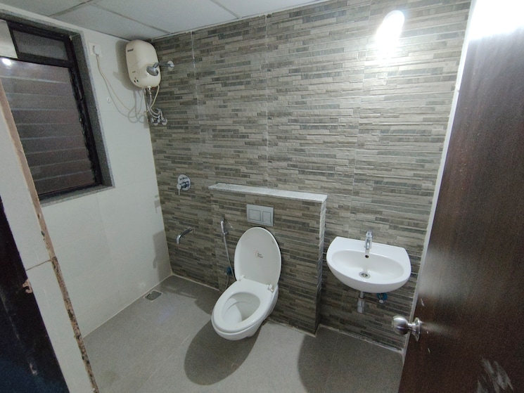 Bathroom, lodha-palava-downtown 2 Bedroom 927 Sq.Ft. Apartment In Dombivli East Thane 9355805