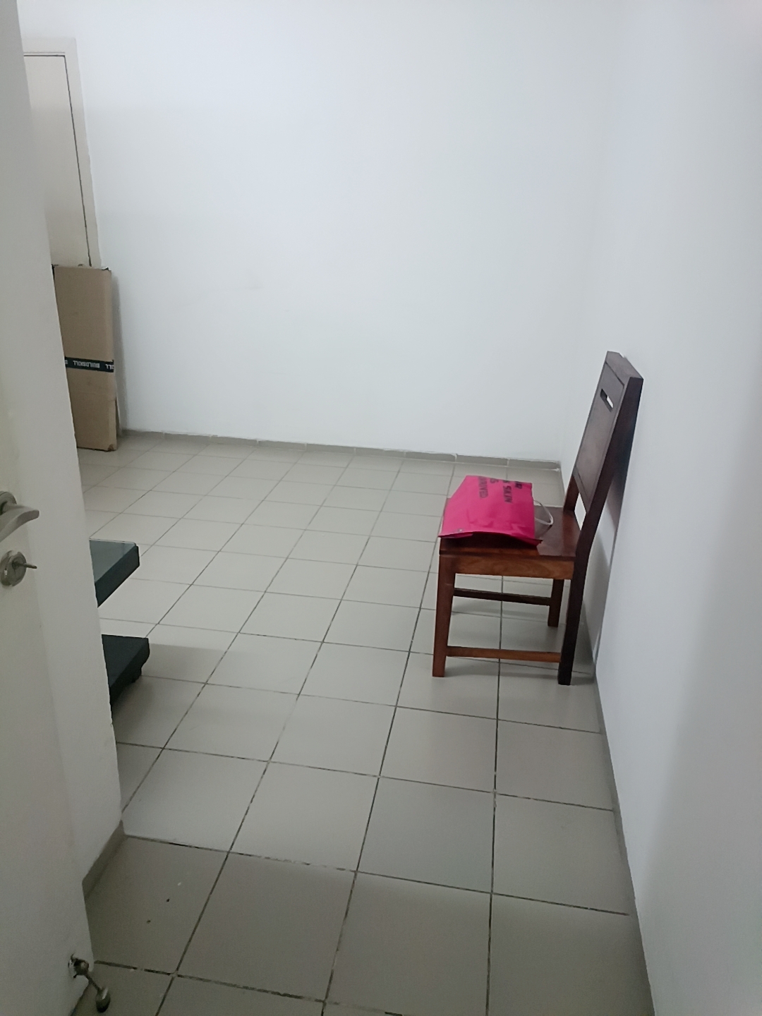 4 BHK + Pooja Room Apartment For Rent in Eros Wembley Estate