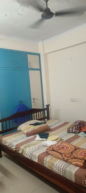 Furnished Amenities in 3 BHK Apartment at Futec Gateway, Sector 75 – for Rent