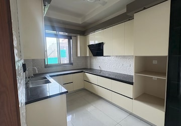 Kitchen in 2.5 BHK Apartment at Pareena Micasa, Sector 68 – for Rent