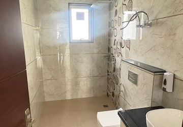 Bathroom in 2.5 BHK Apartment at Pareena Micasa, Sector 68 – for Rent