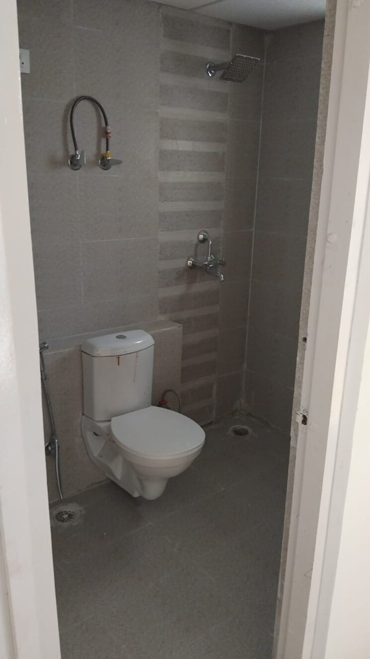 Bathroom, amrapali-enchante 2 Bedroom 900 Sq.Ft. Apartment In Tech Zone 4 Greater Noida Greater Noida 9355858