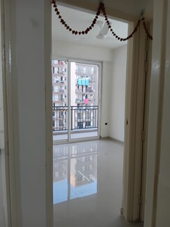 2 BHK + Pooja Room Apartment For Sale in Pareena Laxmi Apartments