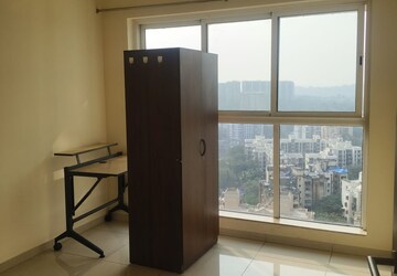 Room in 2 BHK Apartment at LnT Realty Emerald Isle, Powai – for Rent