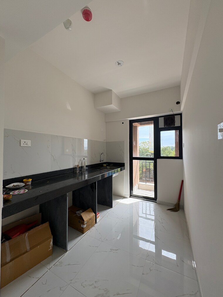 Kitchen, runwal-gardens-north-avenue 3 Bedroom 904 Sq.Ft. Apartment In Ghariwali N V Thane 9355926