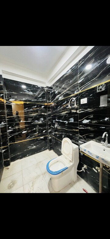 Bathroom in 2 BHK Builder Floor at Neb Sarai – for Rent