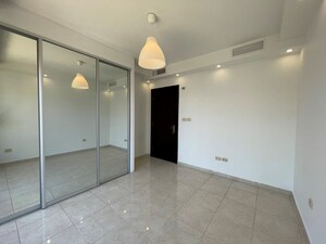 Room in 2 BHK Apartment at Piramal Mahalaxmi, Mahalaxmi – for Rent