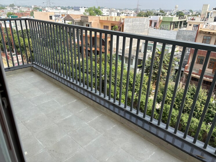Balcony, eldeco-twin-towers 2.5 Bedroom 1523 Sq.Ft. Apartment In Iim Road Lucknow 9355892