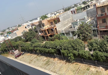 2.5 BHK Apartment – Exterior View View at Eldeco Twin Towers, Iim Road - for Sale