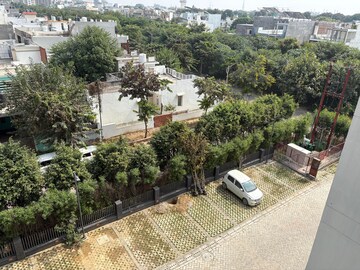 2.5 BHK Apartment – Exterior View View at Eldeco Twin Towers, Iim Road - for Sale