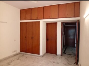 Room in 3 BHK Builder Floor at Greater Kailash I – for Rent