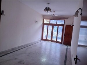 Room in 3 BHK Builder Floor at Greater Kailash I – for Rent