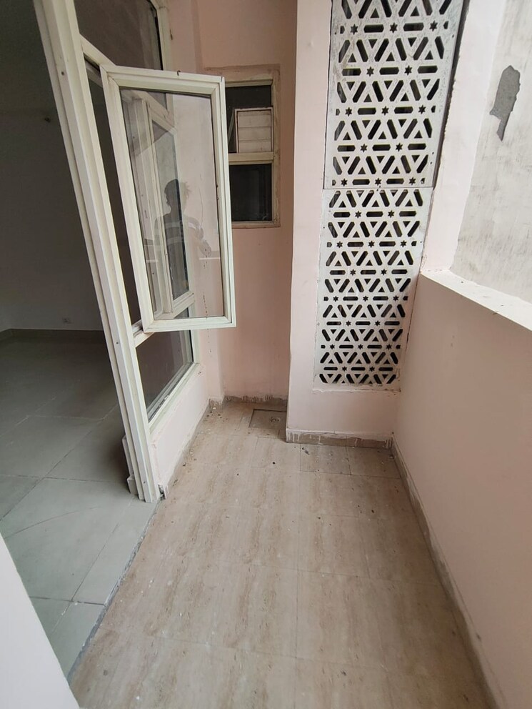 Balcony, supertech-cape-town 3 Bedroom 1625 Sq.Ft. Apartment In Sector 74 Noida 9355919