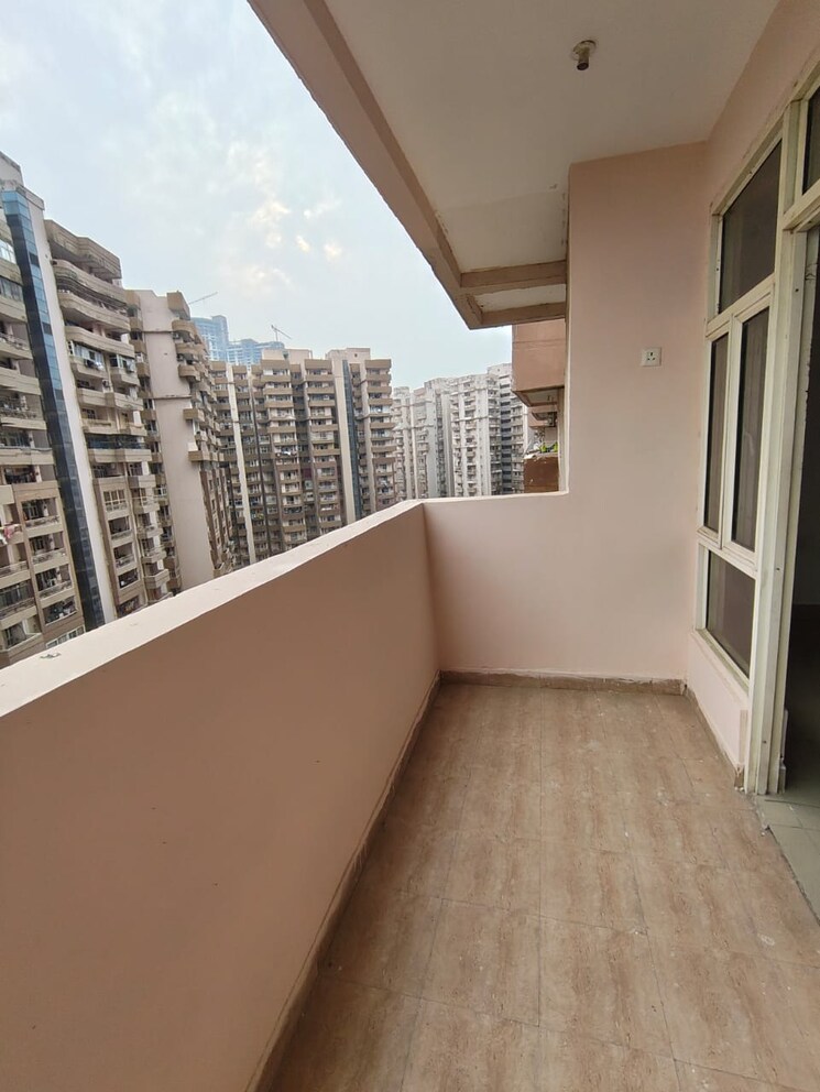 Balcony, supertech-cape-town 3 Bedroom 1625 Sq.Ft. Apartment In Sector 74 Noida 9355919