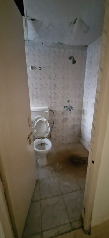 Bathroom in 2.5 BHK Apartment at Adore Happy Homes Exclusive Phase 2, Sector 86 – for Sale