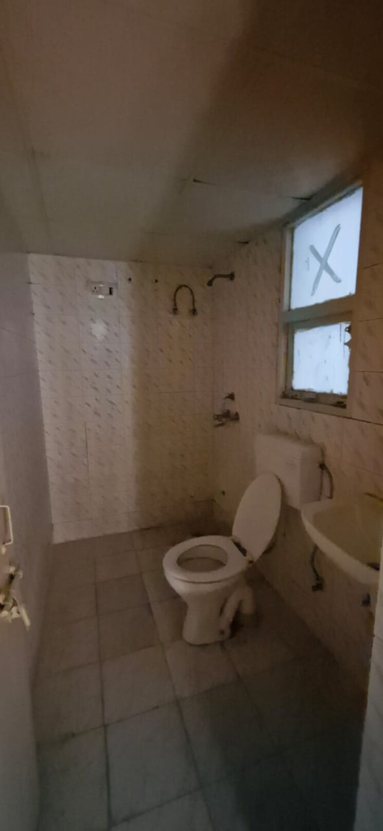 Bathroom, adore-happy-homes-exclusive-phase-2 2.5 Bedroom 540 Sq.Ft. Apartment In Sector 86 Faridabad 9355959