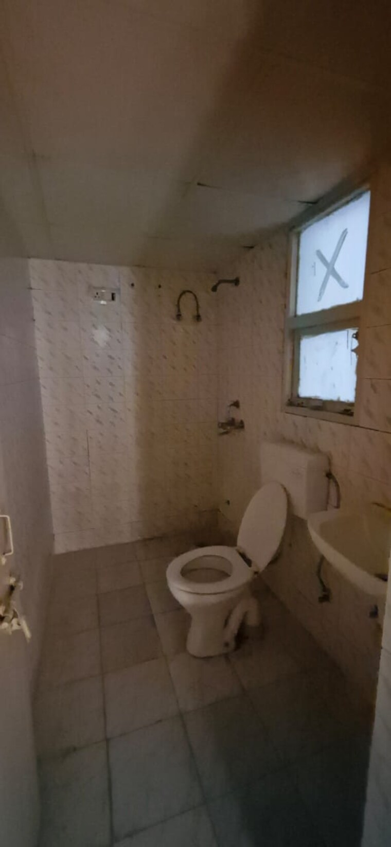 Bathroom, adore-happy-homes-exclusive-phase-2 2.5 Bedroom 540 Sq.Ft. Apartment In Sector 86 Faridabad 9355959