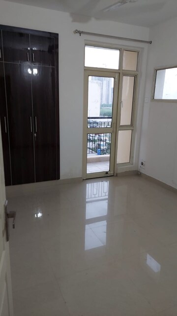 Room in 3 BHK Apartment at Paarth Aadyant, Gomti Nagar – for Rent