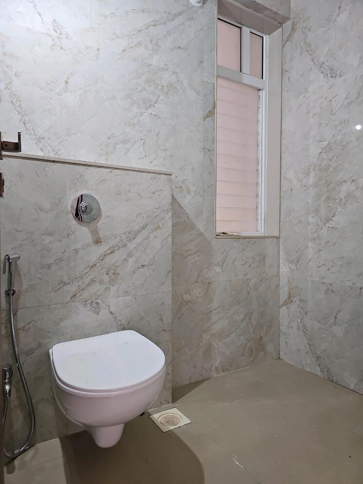 Bathroom, nirman-adi 3 Bedroom 994 Sq.Ft. Apartment In Kalyani Nagar Pune 9356008
