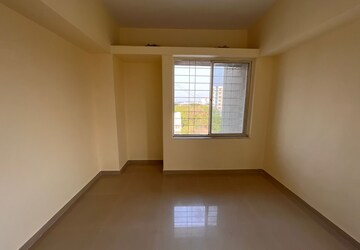 Room in 2 BHK Apartment at Gagangiri Gagan 45, Kurla – for Rent