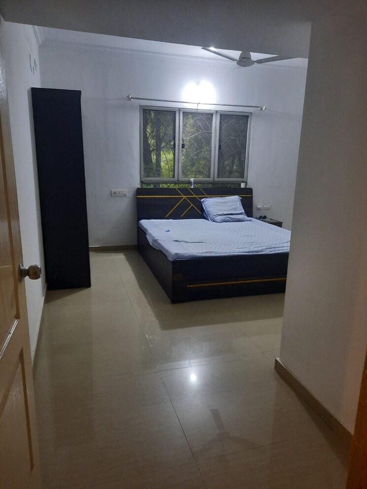Master Bedroom, naiknavare-victoria-garden 3 Bedroom 1500 Sq.Ft. Apartment In Kalyani Nagar Pune 9356014